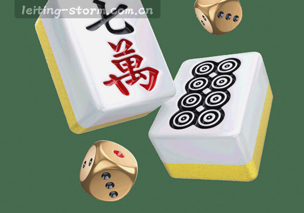 俯拍的编辑工作台，屏幕上排着赛程列表，手边放着键盘